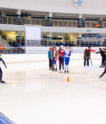 "Зимние потешки 2023" по конькобежному спорту