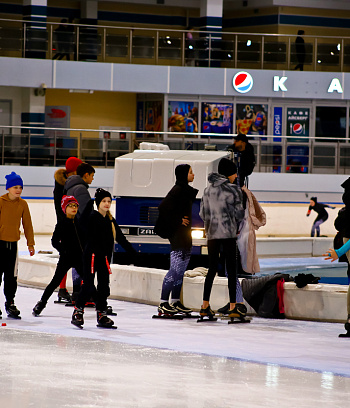 "Зимние потешки 2023" по конькобежному спорту