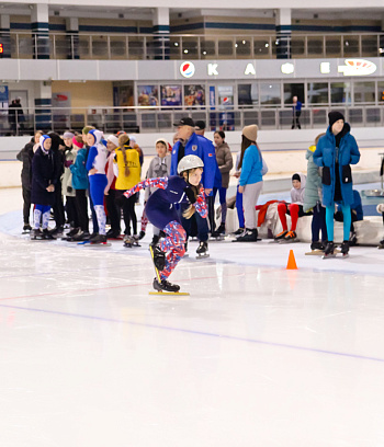 "Зимние потешки 2023" по конькобежному спорту