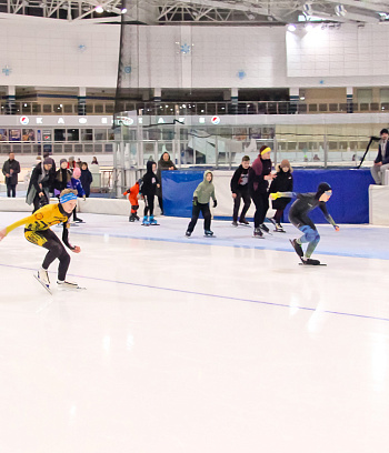 "Зимние потешки 2023" по конькобежному спорту