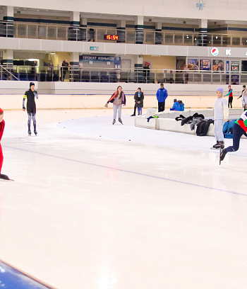 "Зимние потешки 2023" по конькобежному спорту