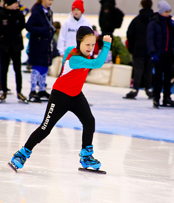 "Зимние потешки 2023" по конькобежному спорту