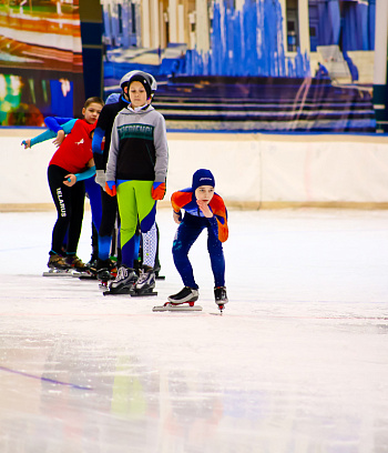 "Зимние потешки 2023" по конькобежному спорту