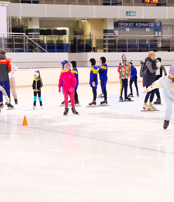 "Зимние потешки 2023" по конькобежному спорту