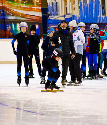 "Зимние потешки 2023" по конькобежному спорту
