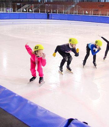 Открытое первенство Центра  по шорт- треку "Зимние потешки" 2023