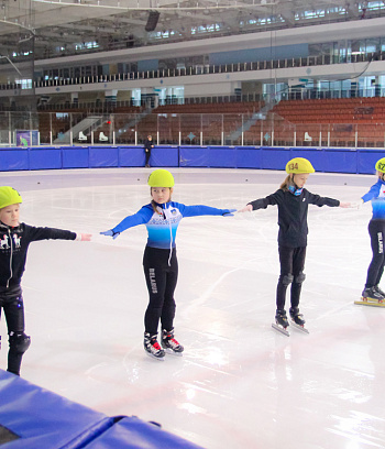 Открытое первенство Центра  по шорт- треку "Зимние потешки" 2023