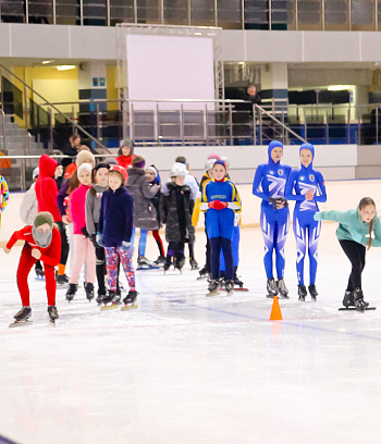 "Зимние потешки 2023" по конькобежному спорту