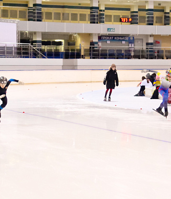 "Зимние потешки 2023" по конькобежному спорту