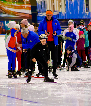 "Зимние потешки 2023" по конькобежному спорту