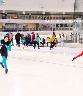 "Зимние потешки 2023" по конькобежному спорту