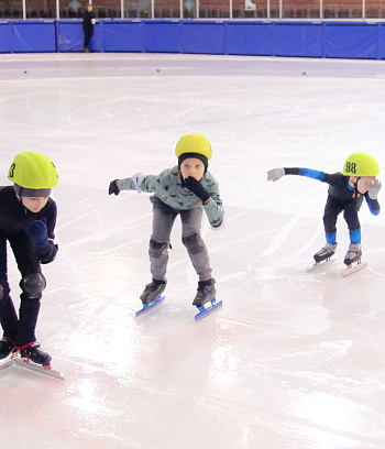 Открытое первенство Центра  по шорт- треку "Зимние потешки" 2023