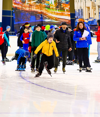 "Зимние потешки 2023" по конькобежному спорту