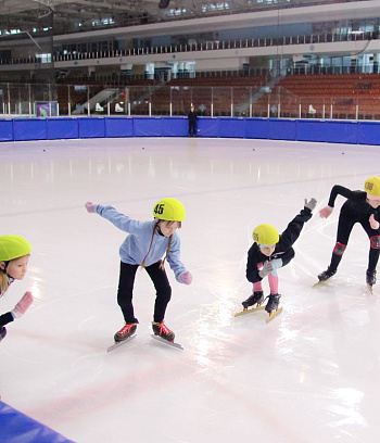 Открытое первенство Центра  по шорт- треку "Зимние потешки" 2023