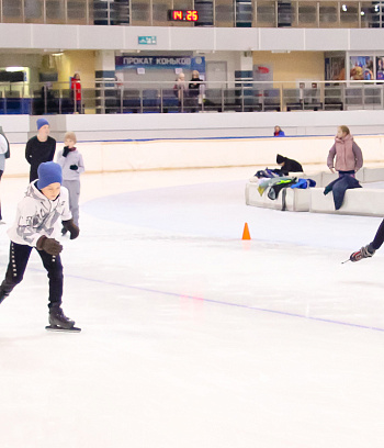 "Зимние потешки 2023" по конькобежному спорту