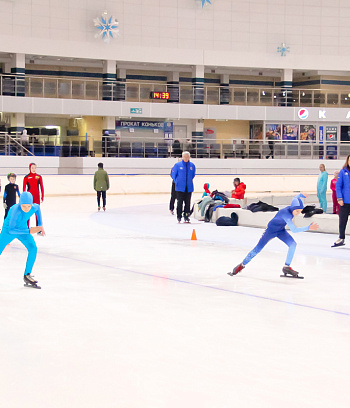 "Зимние потешки 2023" по конькобежному спорту