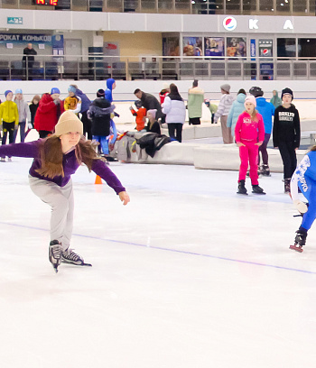 "Зимние потешки 2023" по конькобежному спорту