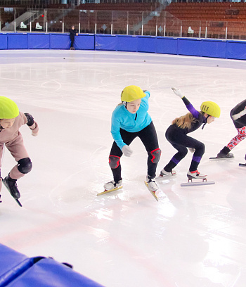 Открытое первенство Центра  по шорт- треку "Зимние потешки" 2023