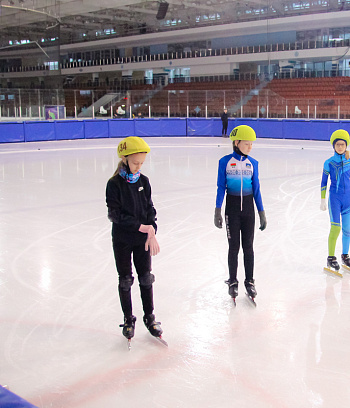 Открытое первенство Центра  по шорт- треку "Зимние потешки" 2023