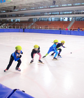 Открытое первенство Центра  по шорт- треку "Зимние потешки" 2023