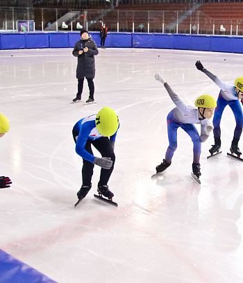 Открытое первенство Центра  по шорт- треку "Зимние потешки" 2023