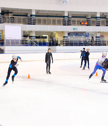 "Зимние потешки 2023" по конькобежному спорту