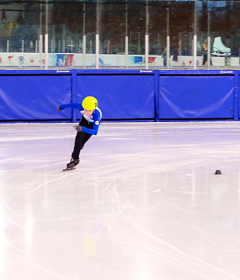 Открытое первенство Центра  по шорт- треку "Зимние потешки" 2023