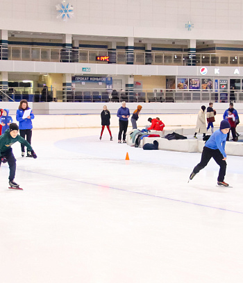 "Зимние потешки 2023" по конькобежному спорту